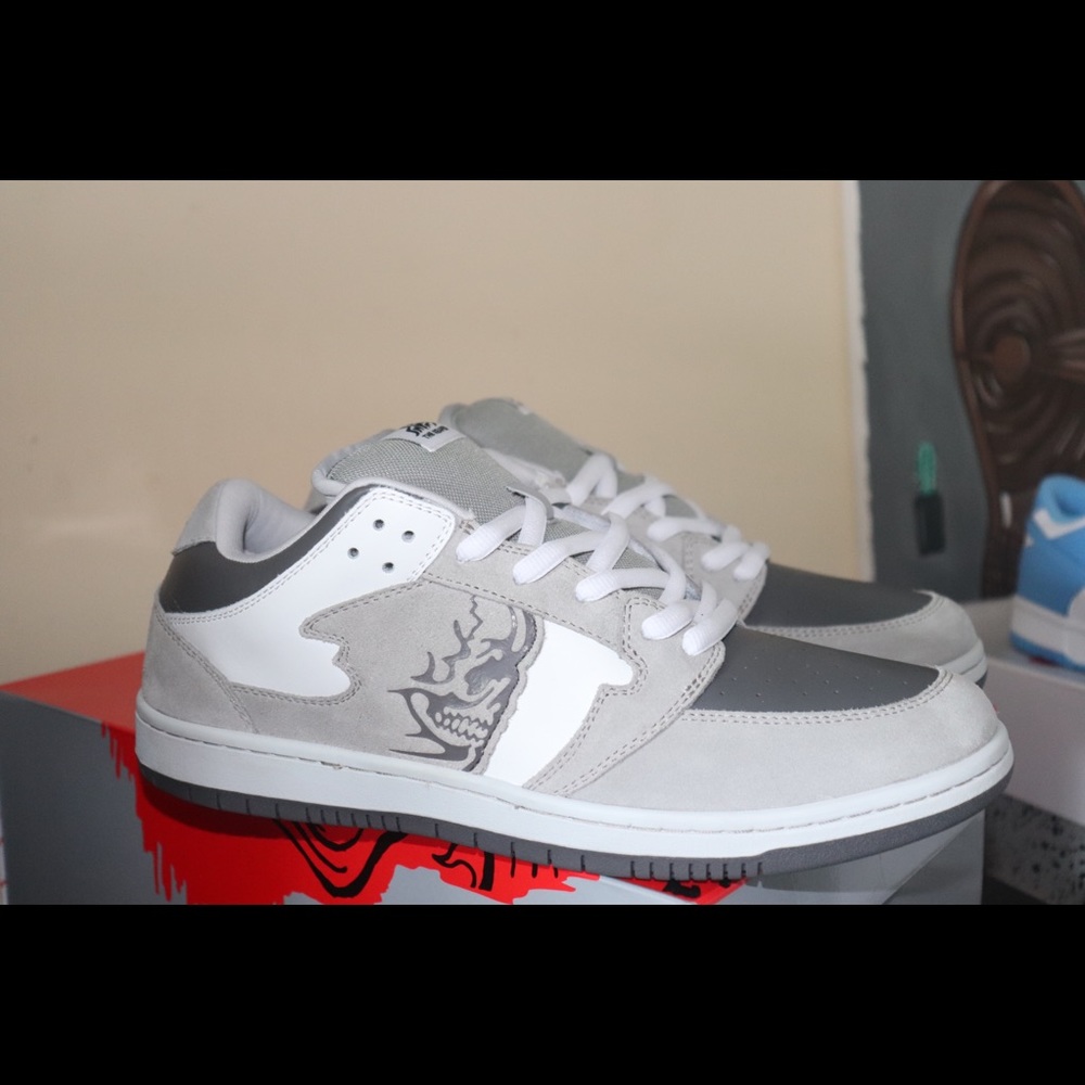 Warren lotas nike dunk